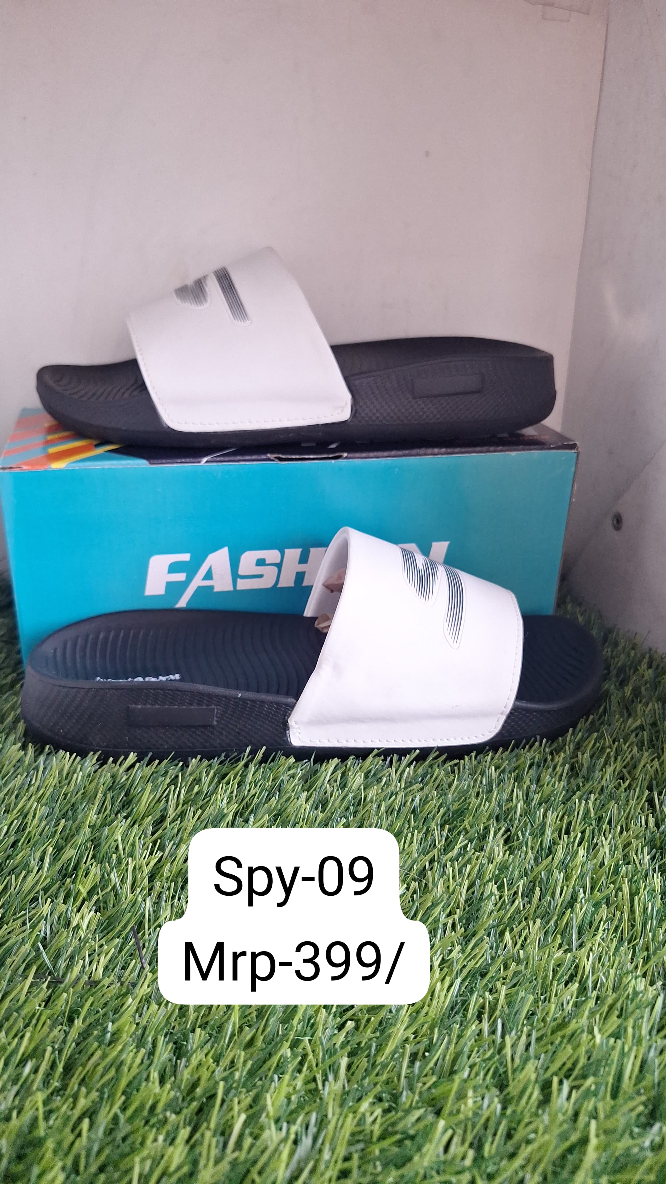 Spy-09 White Black
